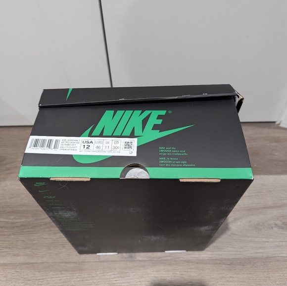 Jordan 1 OG High Lucky Green - Picture 2 of 5